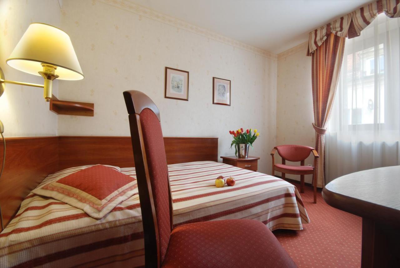 Hotel Basztowy Sandomierz Værelse billede